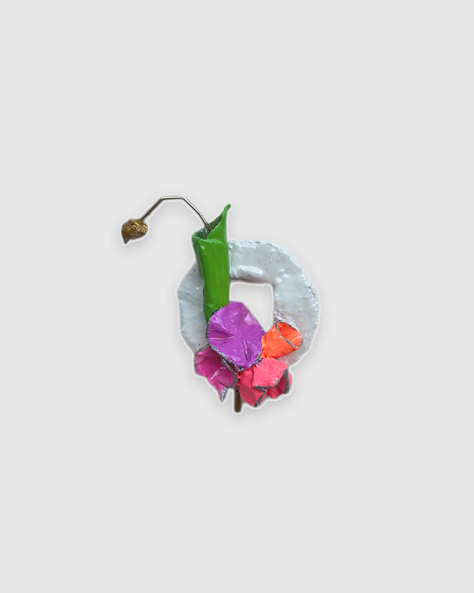 Brooch 09